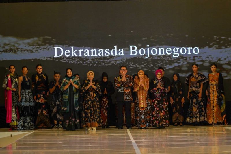 Bojonegoro perkenalkan batik “Sukmaswasti” di Fashion Etnik Festival 