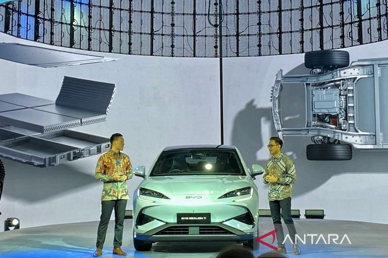 BYD resmi luncurkan Sealion 7 di IIMS 2025 dalam dua varian