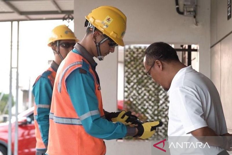 PLN catat penurunan durasi dan frekuensi gangguan listrik di 2024