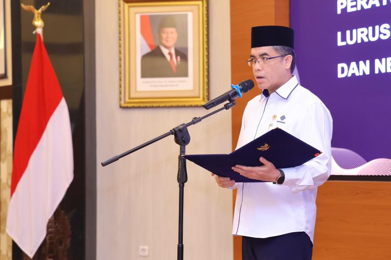 Yassierli lantik 15 Pejabat Tinggi Pratama Kemnaker