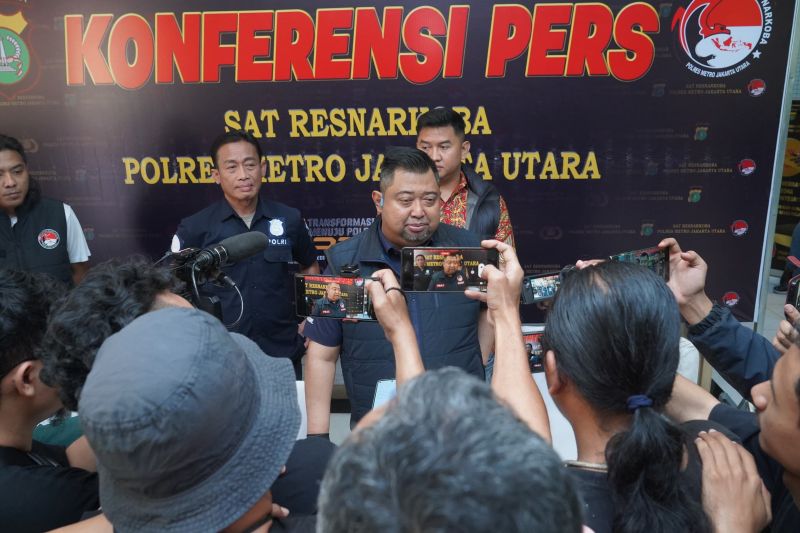 polisi-tangkap-dua-pria-karena-miliki-sabu-seberat-17-kg-di-jakut