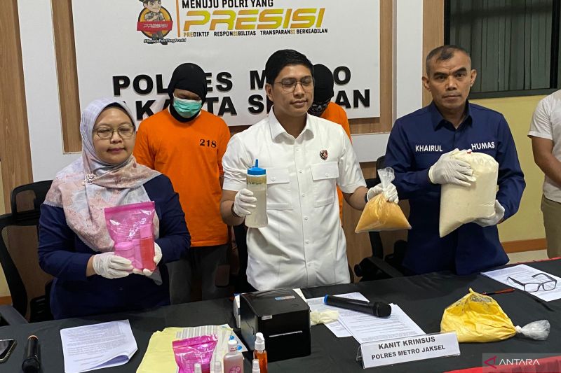 polisi-tangkap-penjual-kosmetik-tanpa-izin-edar-beromzet-miliaran