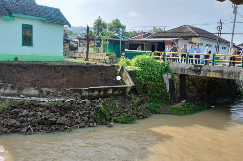 bantul-segera-tanggulangi-talud-sungai-celeng-yang-runtuh