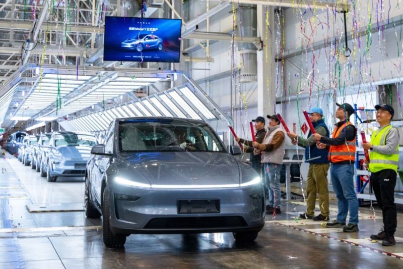 Tesla memulai pengiriman Model Y terbaru di China