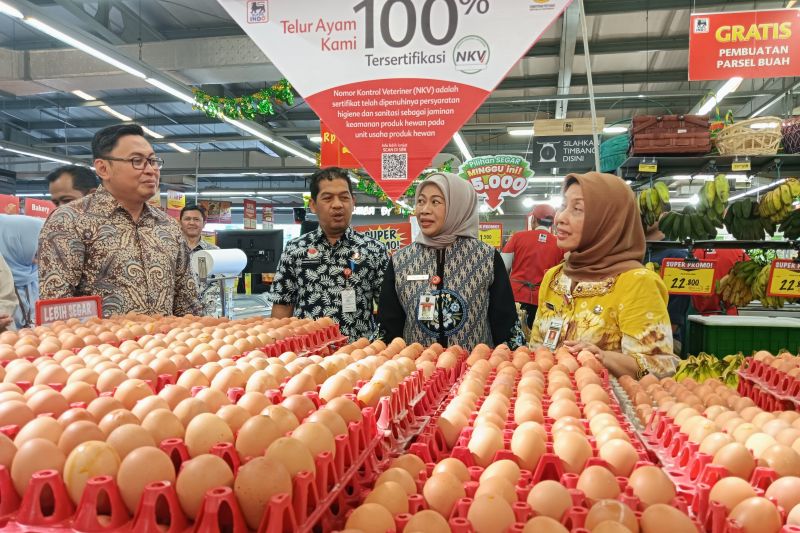 superindo-sediakan-1200-paket-diskon-sembako-friday-mubarak-aprindo