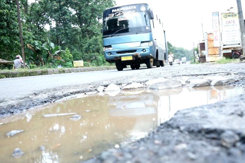 Kemen PU targetkan perbaikan jalur Pantura rampung H-10 Lebaran 2025