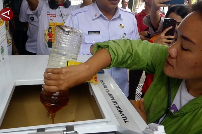 Tangerang luncurkan program Tukar Jelantah Jadi Rupiah di minimarket