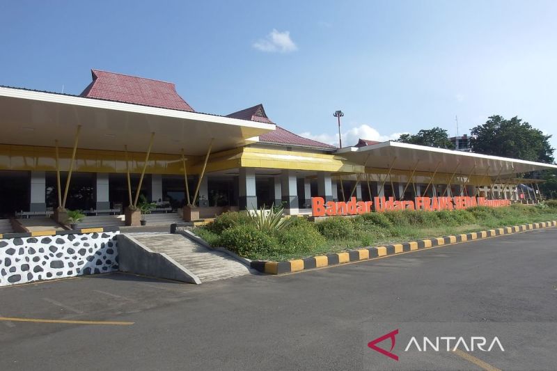 penerbangan-di-bandara-frans-seda-maumere-ditutup-dampak-erupsi
