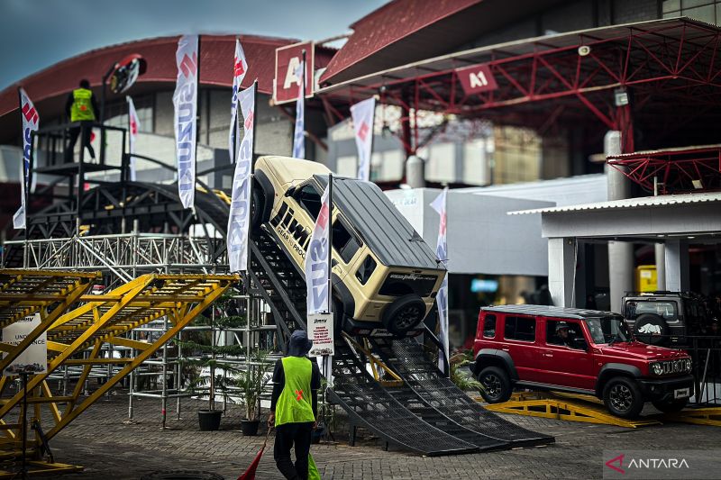 Suzuki catatkan nyaris 1.700 pemesanan mobil selama IIMS 2025