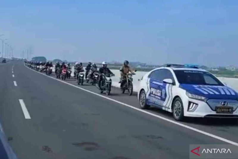 Polisi memberlakukan diskresi izinkan sepeda motor masuk tol