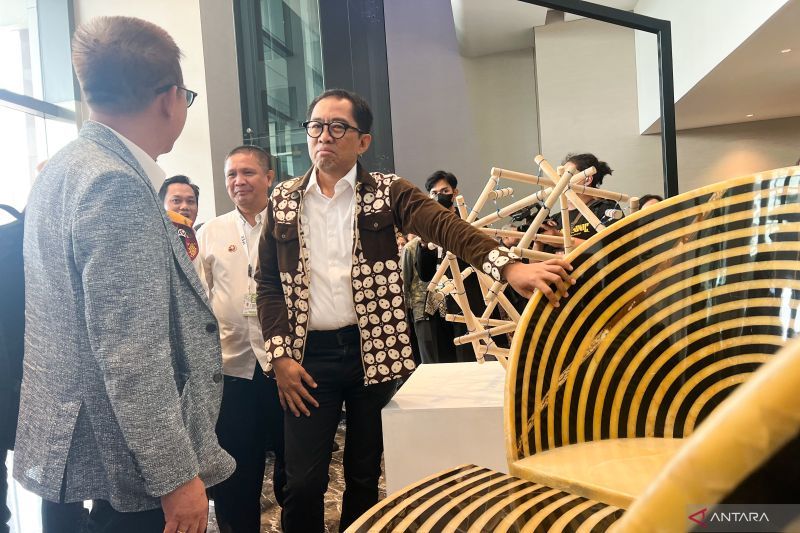 Wamenperin: Regulasi industri mebel dan furnitur dipermudah