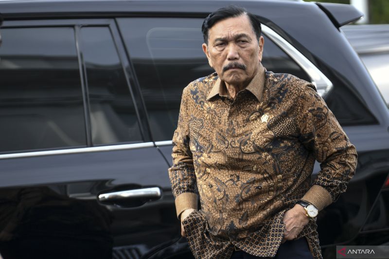 luhut-ajak-investor-lokal-komunikasi-soal-kondisi-ekonomi