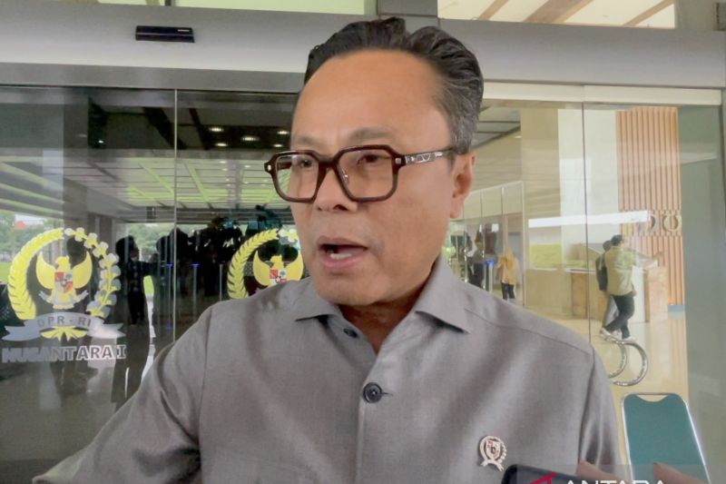 Wamen Dony Oskaria: Semua BUMN akan masuk Danantara akhir Maret