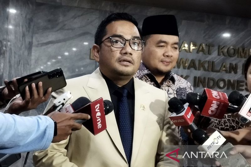 Komisi II DPR minta pembakaran kantor KPU Buru diusut tuntas