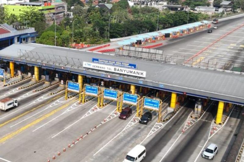 h-9-lebaran-volume-lalin-di-sejumlah-gerbang-tol-trans-jawa-melonjak