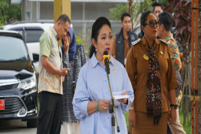 Anggota DPR serahkan alsintan pada 40 kelompok tani di Gunungkidul 