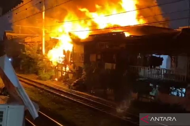 DKI kemarin, dana bansos cair lalu kebakaran di Grogol Petamburan