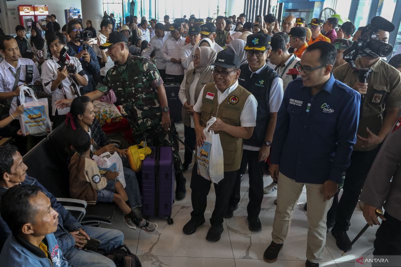 ASDP prediksi 47.000 kendaraan menyeberang dari Merak pada H-3 Lebaran