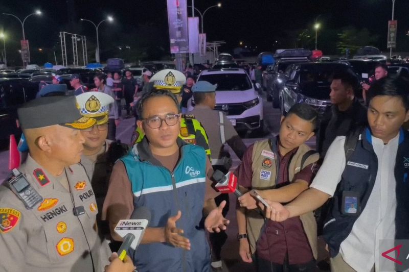 ASDP sebut pembagian kendaraan efektif atasi kemacetan ke arah Merak