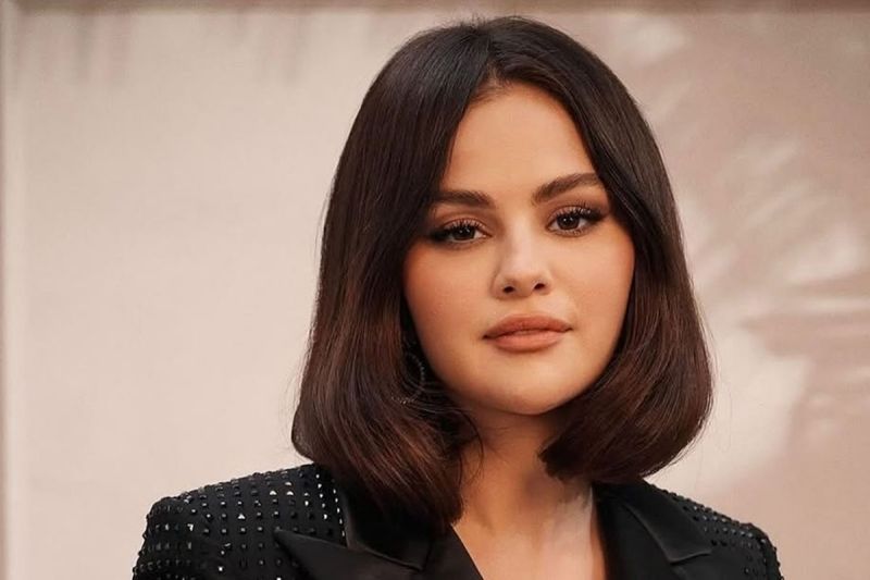 lirik-lagu-in-the-dark-karya-baru-dari-selena-gomez