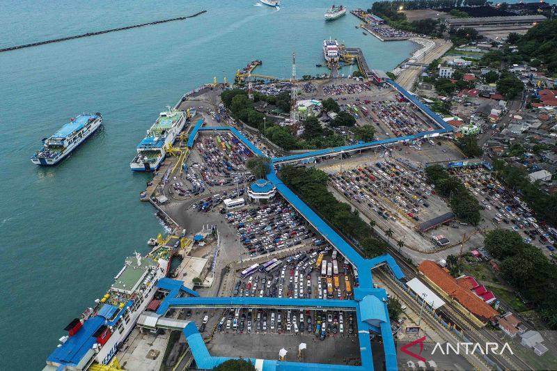 Unveiling the Crisis of Plastic Pollution: Analyzing Its Profound Impact on the Environment