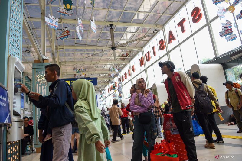 KAI catat 2,2 juta transaksi lewat aplikasi pada Angkutan Lebaran 2025