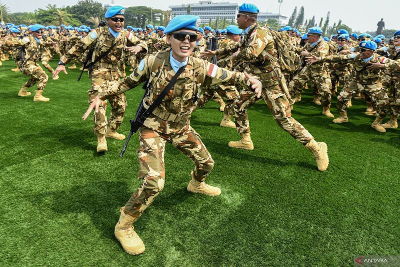 Presiden dan Panglima TNI bahas rencana pengiriman pasukan ke Gaza