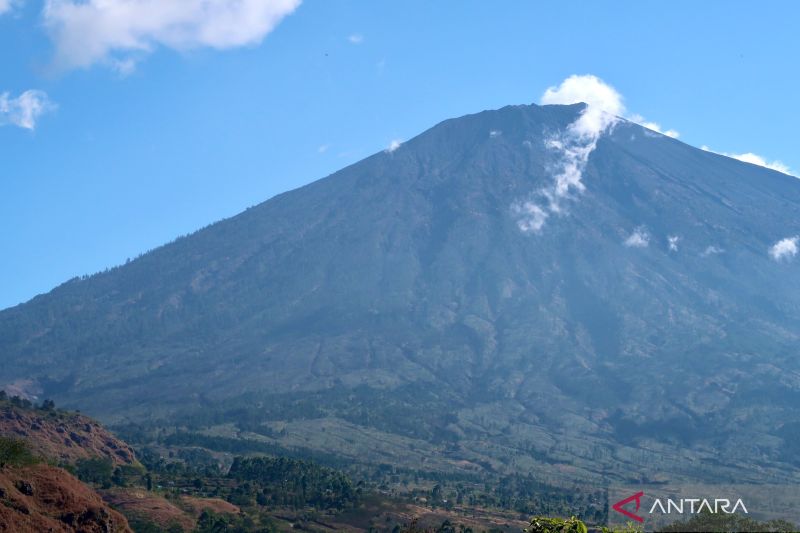 waktu-terbaik-mendaki-gunung-rinjani-panduan-lengkap-musim-dan-cuaca