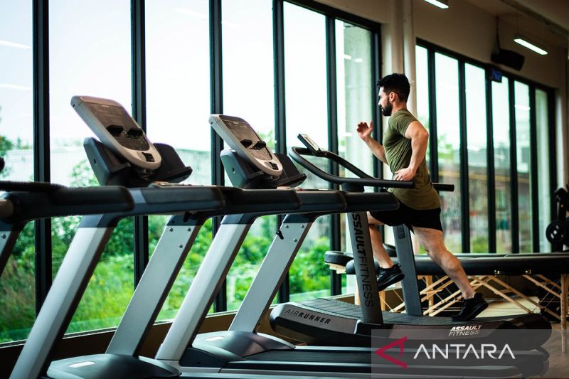 mengenal-7-jenis-alat-gym-terbaik-untuk-pemula-dan-manfaatnya