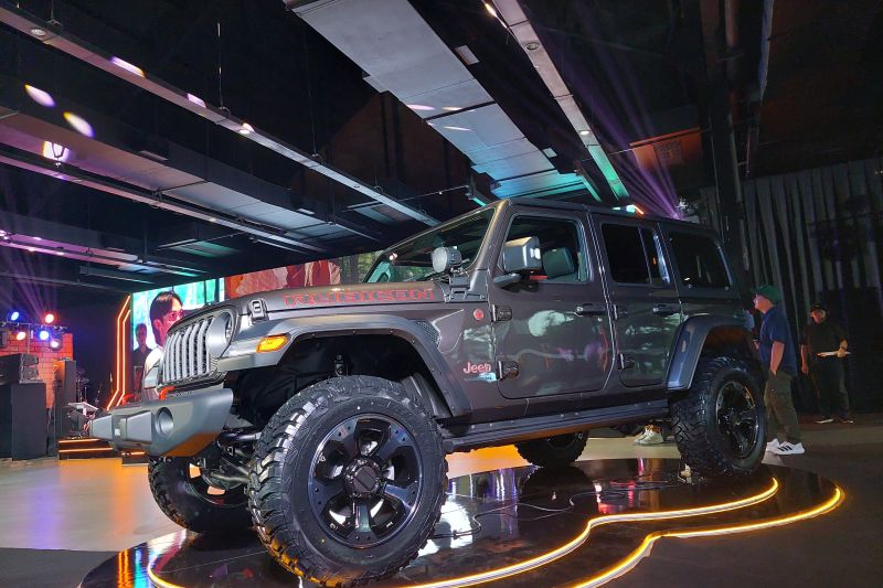 stellantsi-hentikan-produksi-plug-in-hybrid-untuk-pasar-amerika-utara