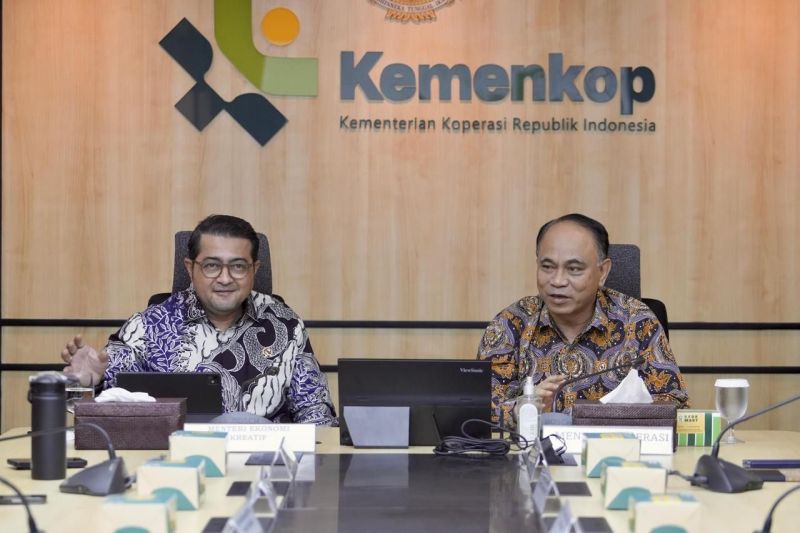Kemenkop dan Bekraf kembangkan ekonomi kreatif berbasis koperasi 
