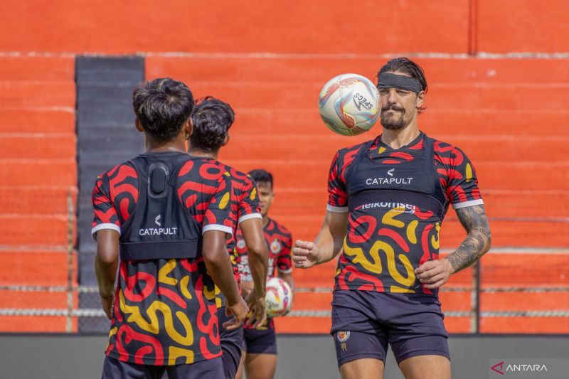 SEMEN PADANG ALAMI KENDALA TRANSISI PERTAHANAN SAAT TAMPIL MENYERANG IMG 1158