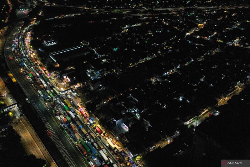 Pelindo batasi jumlah kontainer di Tanjung Priok hingga situasi normal 
