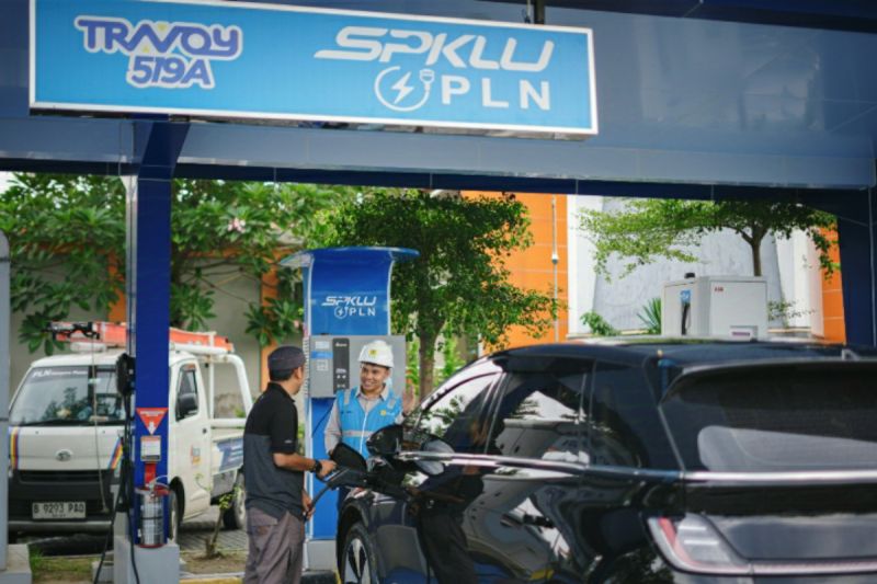 pengamat-pabrikan-otomotif-juga-harus-aktif-membangun-spklu