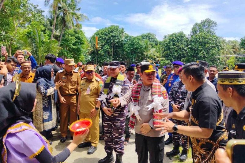 KSAL-Kabaharkam resmikan akses internet di pulau terluar Takalar
