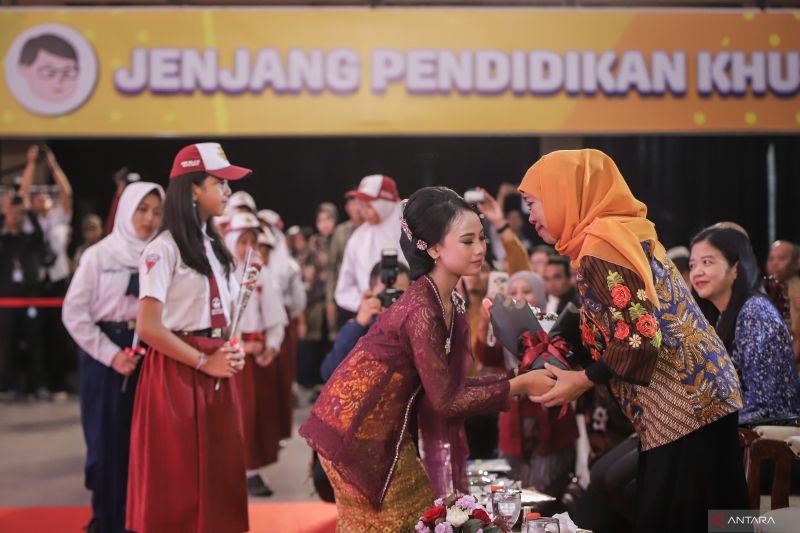 Gubernur: Proses hukum tetap berlanjut meski ijazah diterbitkan ulang