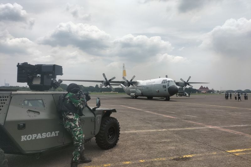 Kopasgat TNI AU diterjunkan untuk evakuasi penumpang Saudi Airlines