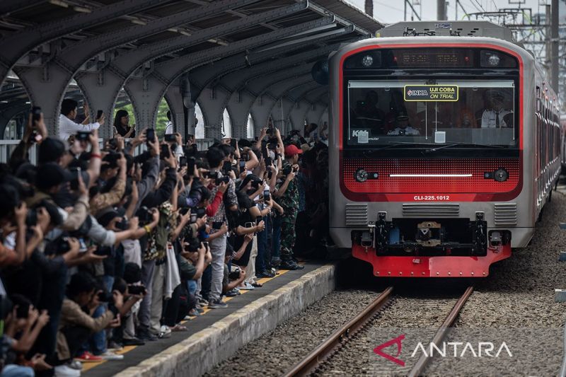 hari-buruh-kai-commuter-operasikan-1063-perjalanan