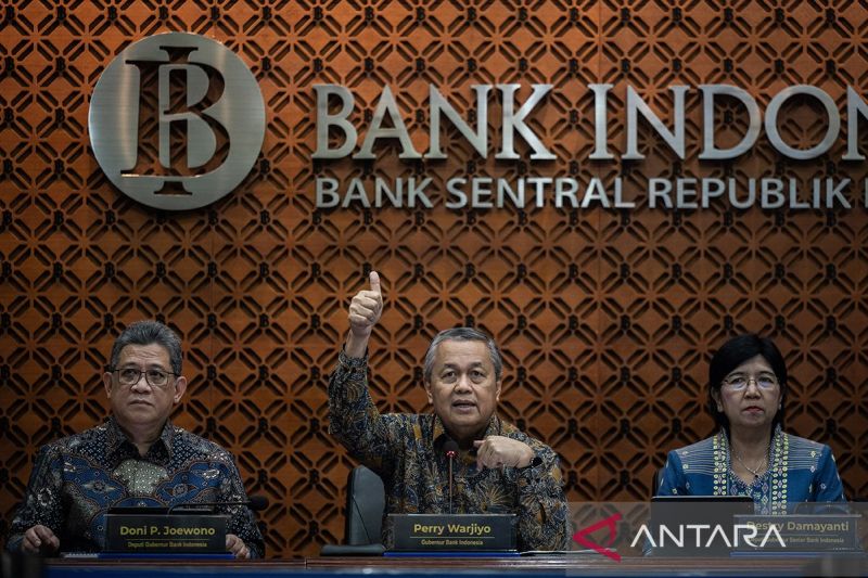 lpem-ui-sarankan-bi-pertahankan-suku-bunga-demi-jaga-rupiah