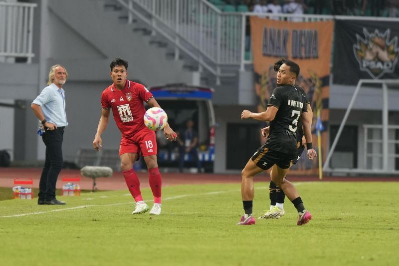 PELATIH SEBUT KEMENANGAN DEWA UNITED BUAH DARI RENCANA MATANG MALUT UNITED VS DEWA UNITED 25 APRIL
