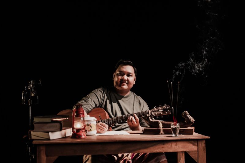 Ndarboy Genk kemas nasihat bagi anak laki-lakinya lewat "Lanang Tenan"