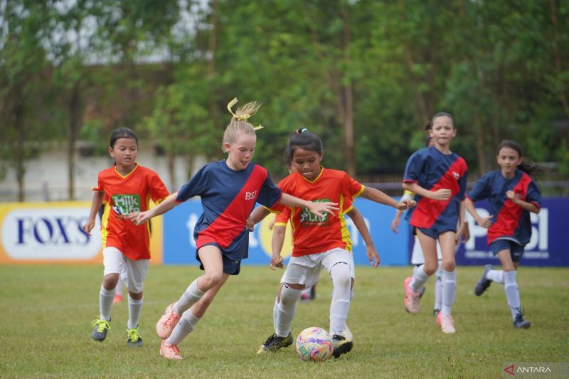 963 peserta bersaing di Milklife Soccer Challenge Tangerang