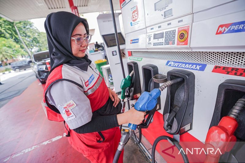 harga-bbm-turun-di-semua-spbu-awal-mei-2025-cek-rinciannya-di-sini
