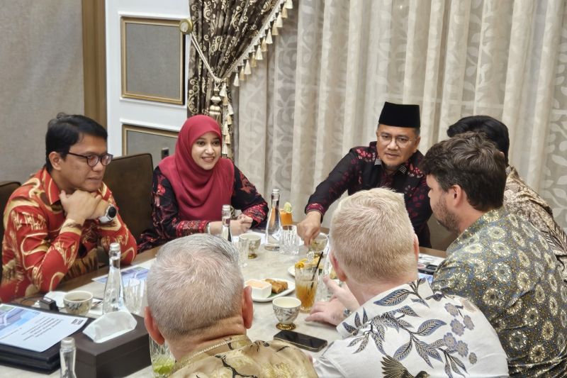 kota-jambi-kedubes-kanada-bahas-digitalisasi-pencatatan-air-bersih