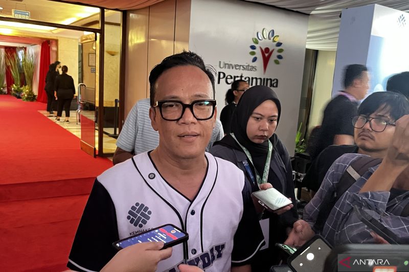 wamenaker-sebut-masih-akan-kaji-soal-penghapusan-outsourcing