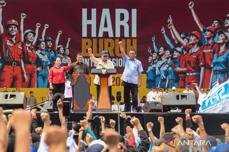 menaker-pekerja-dan-buruh-pilar-utama-pembangunan-bangsa