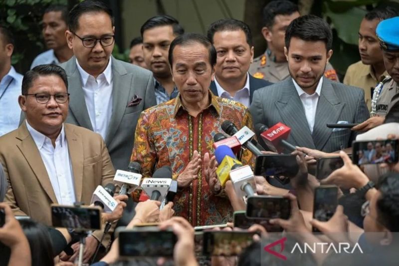 polisi-selidiki-roy-suryo-yang-dilaporkan-terkait-ijazah-palsu-jokowi