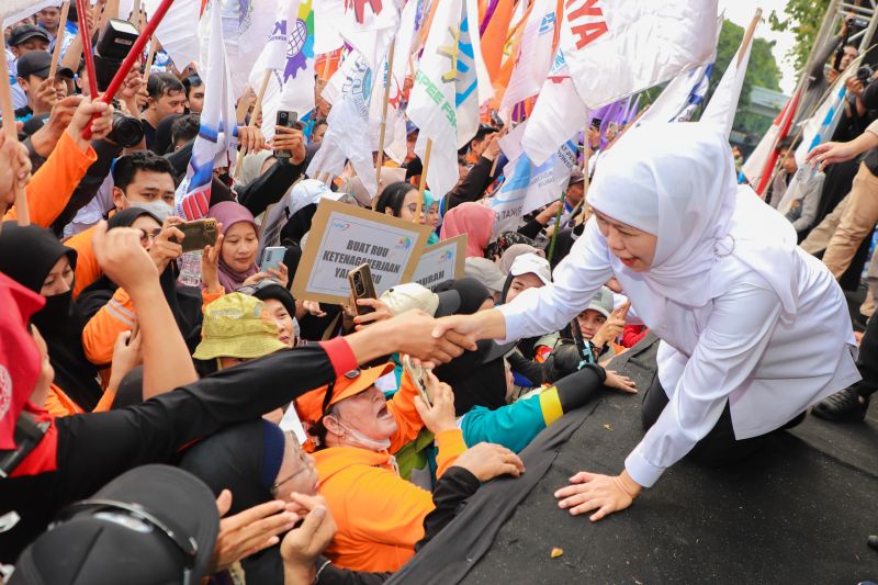 jatim-terbitkan-se-larangan-diskriminasi-usia-dalam-rekrutmen-kerja