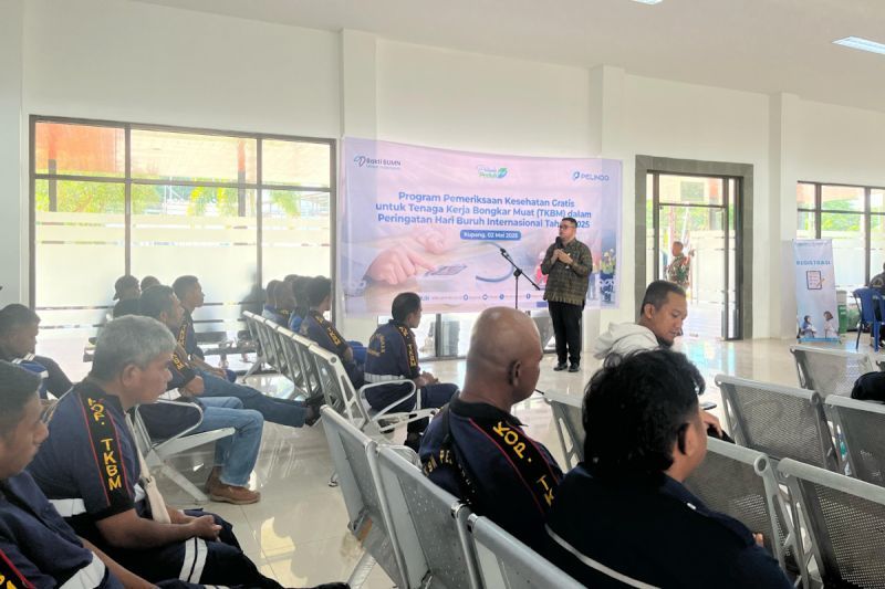 pelindo-fasilitasi-cek-kesehatan-gratis-213-tkbm-peringati-hari-buruh