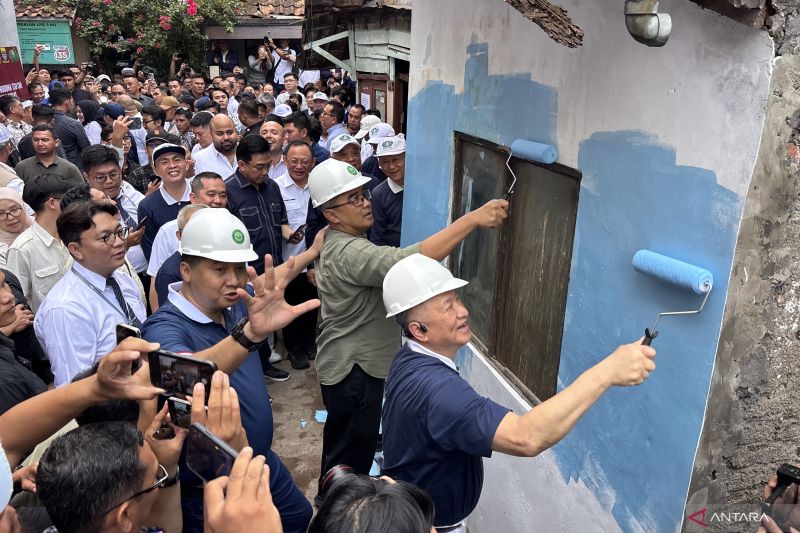 menteri-pkp-targetkan-perbaikan-500-rutilahu-di-bandung